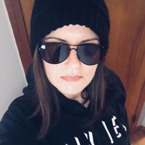 Meet your Posher, Sandra